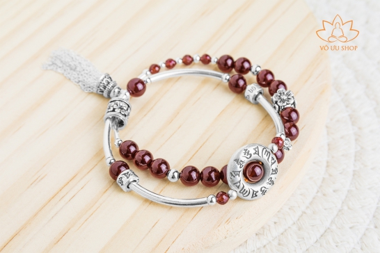 Ngọc hồng lựu Garnet – loại đá quý có tuổi đời đáng nể nhất